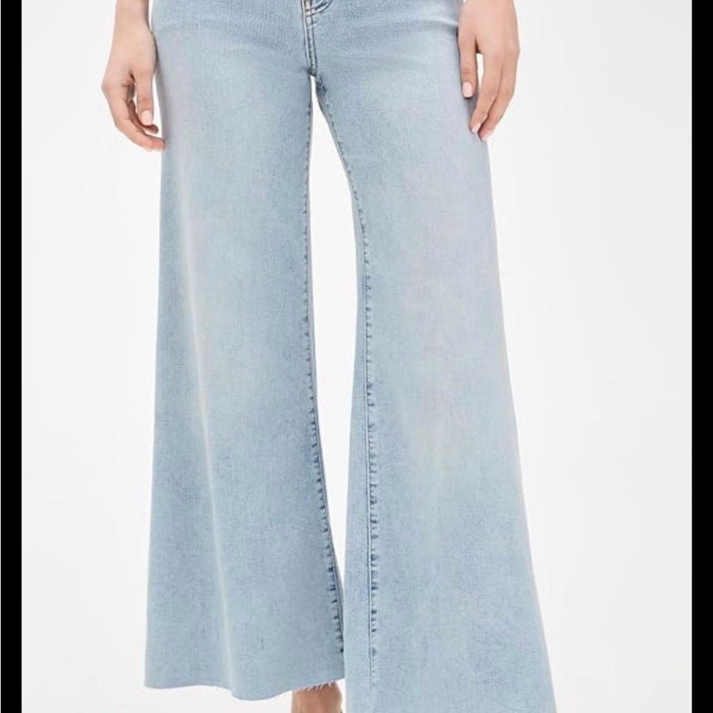 Light Blue Wide-Leg Women Jeans